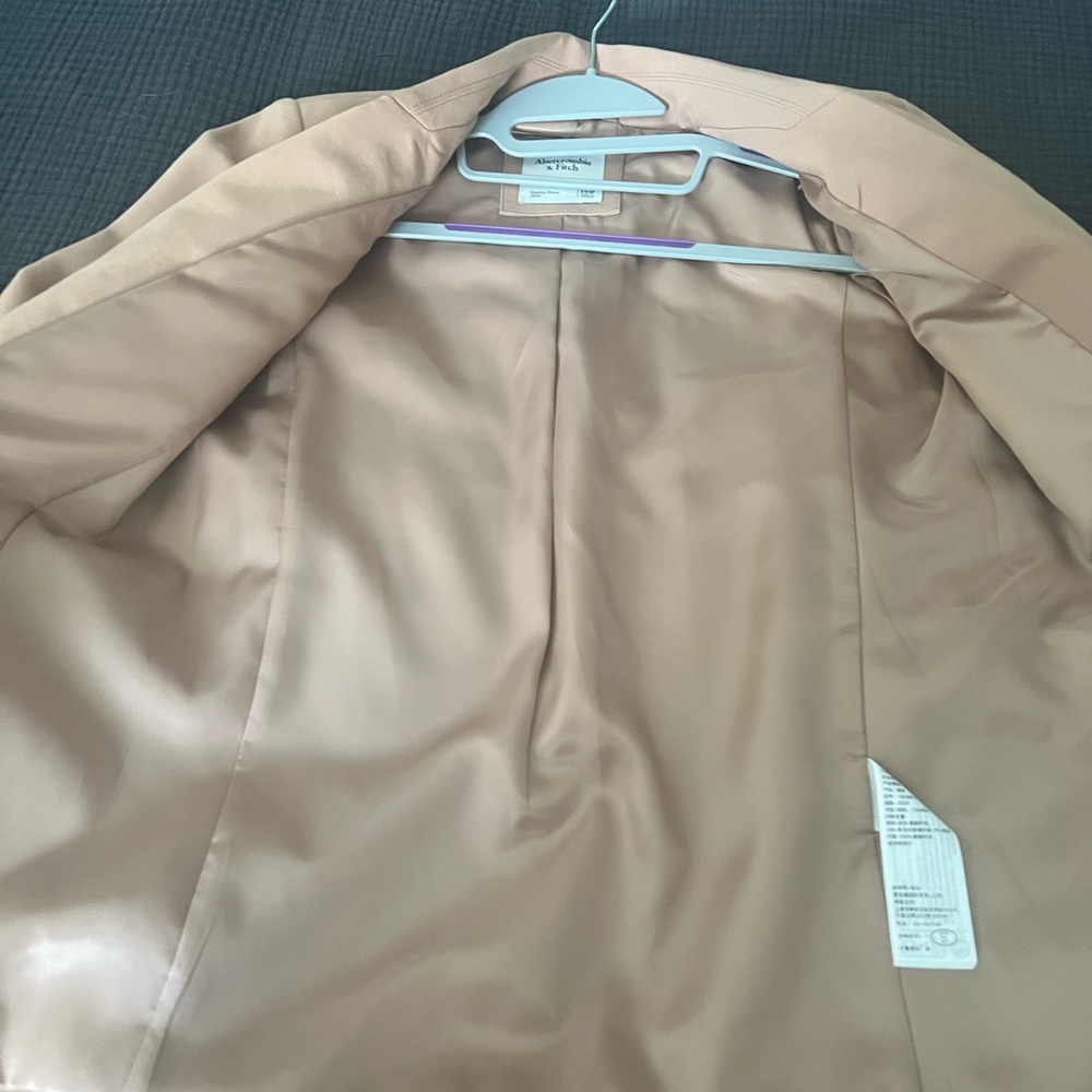 Abercrombie & Fitch Beige Blazer - Picture 4 of 5